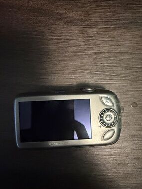 Canon Compact Digital Camera - Silver Body with Black LCD